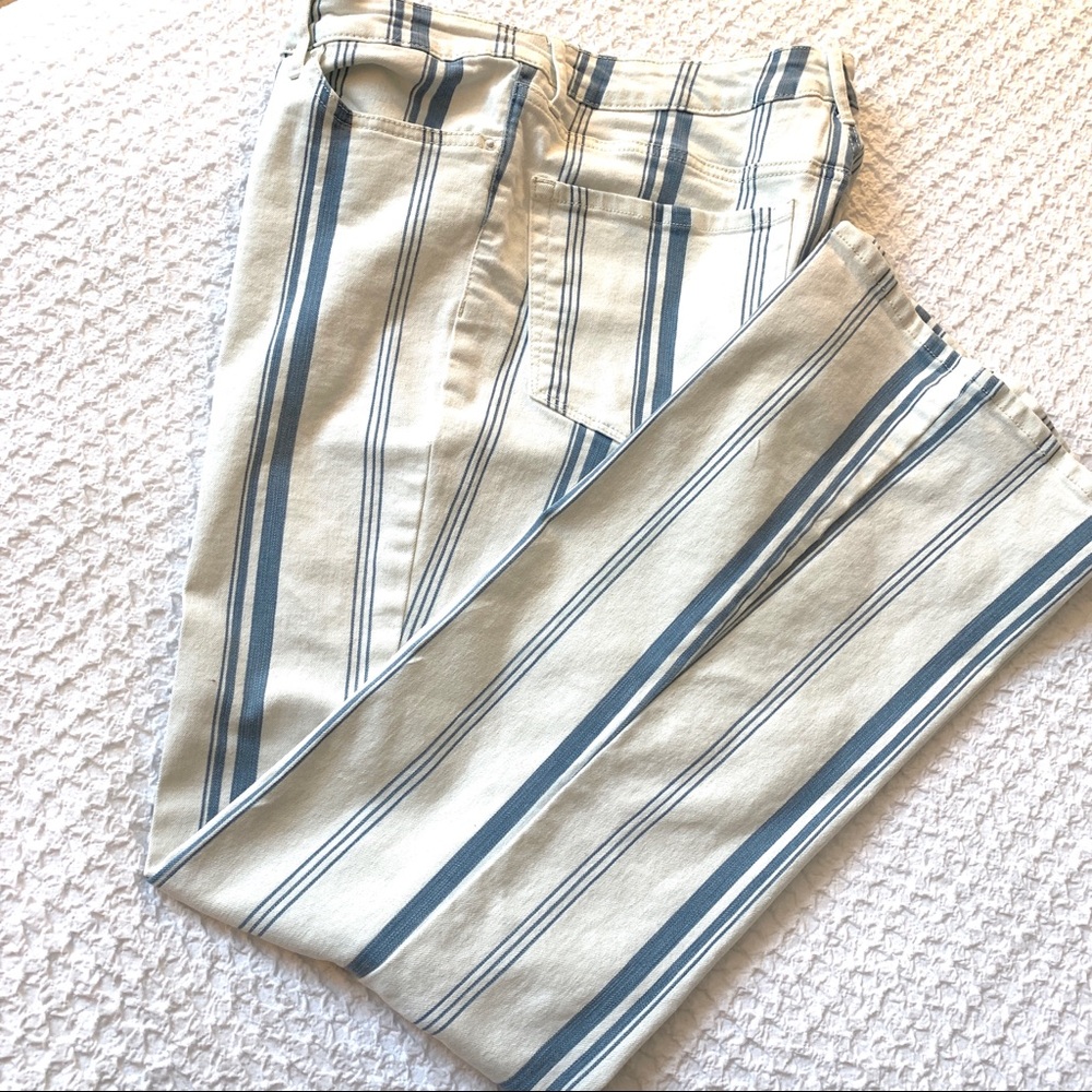 CHAPS Mid Rise Bootcut Jeans.  EUC. Tried on, washed, never worn.